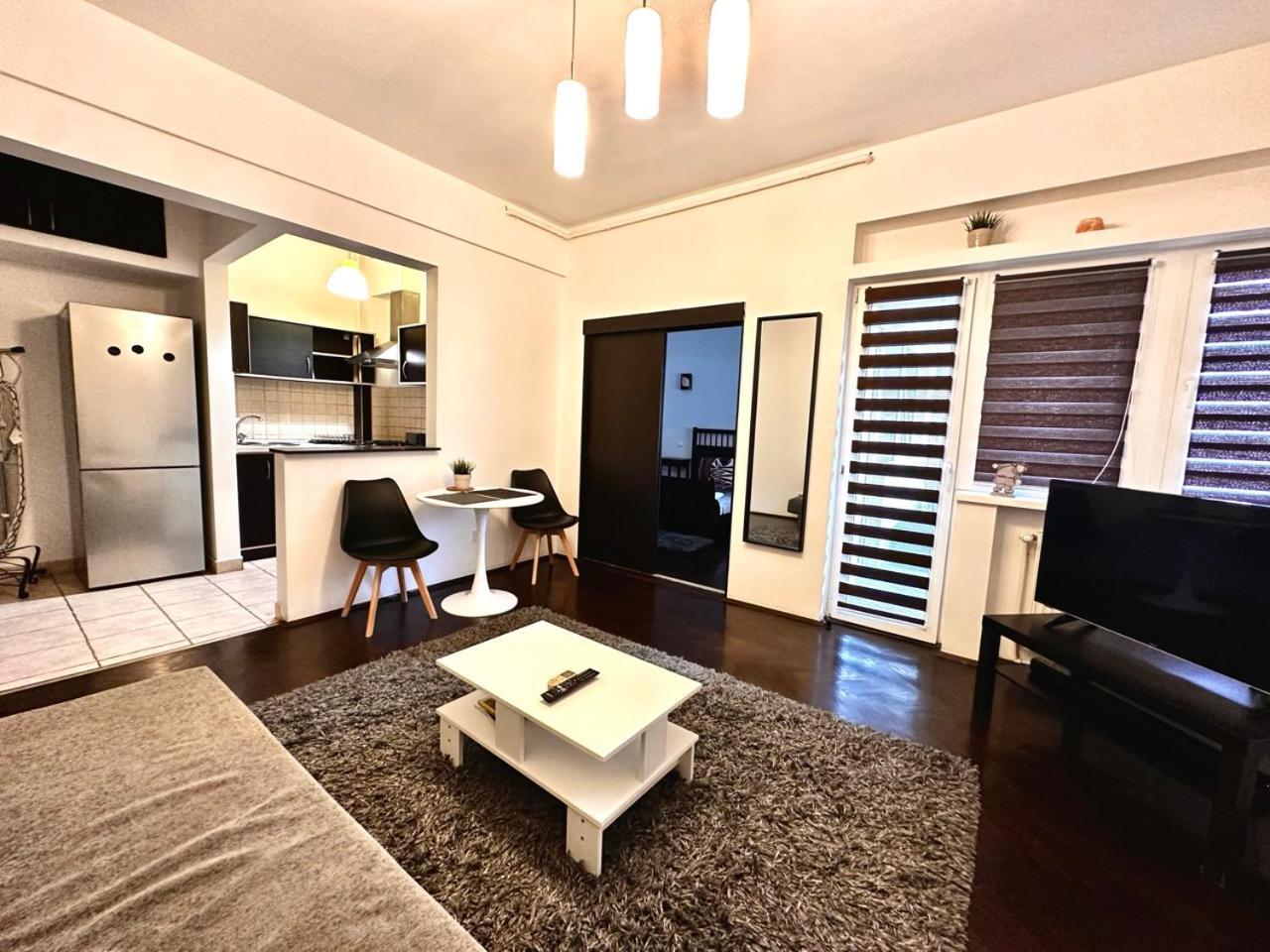 Apartment Conta *
